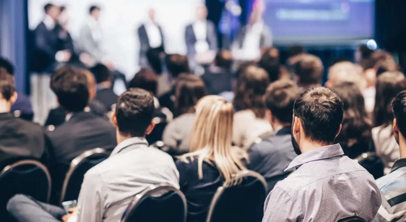 Budget-Friendly Tips for Organizing High-Impact Conferences Without Compromising Quality
